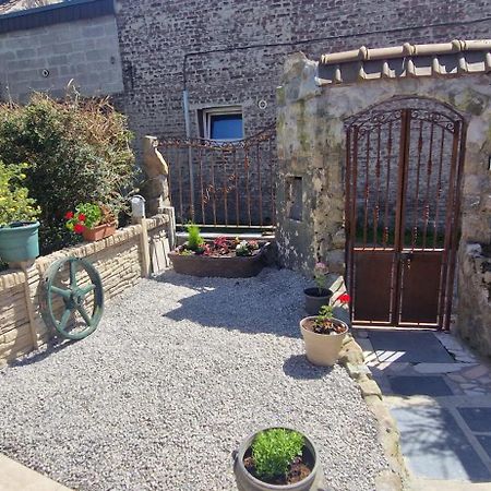 Cottage Tout Equipe 2 A 4 Personnes Herin Exterior foto